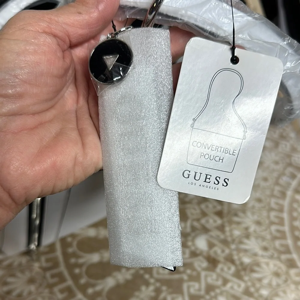 Guess White Naya TravelBag Set